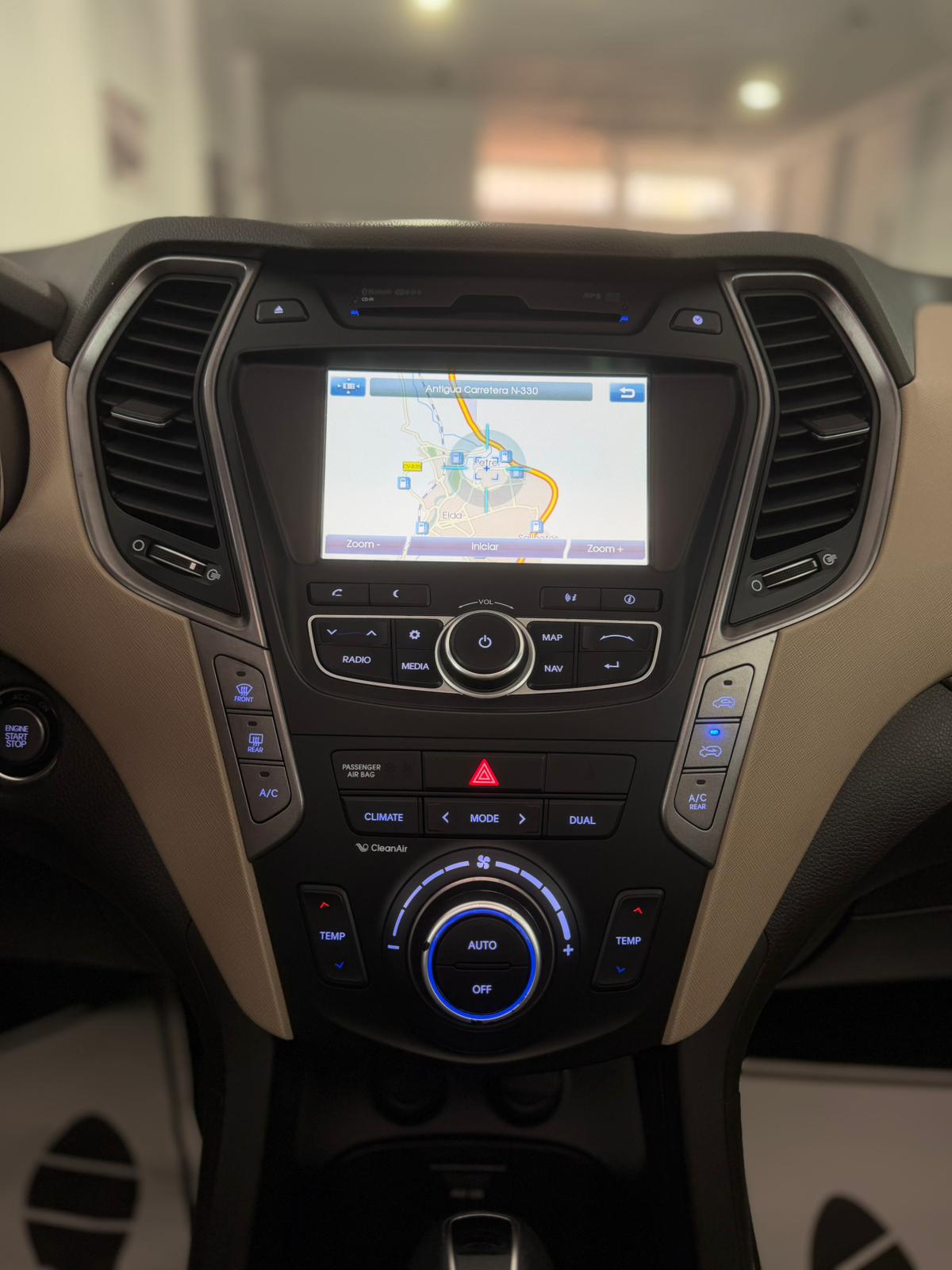 HYUNDAI SANTA FE 2.2 CRDI TECNO 200CV 4X4 7PLAZAS - Imagen 18