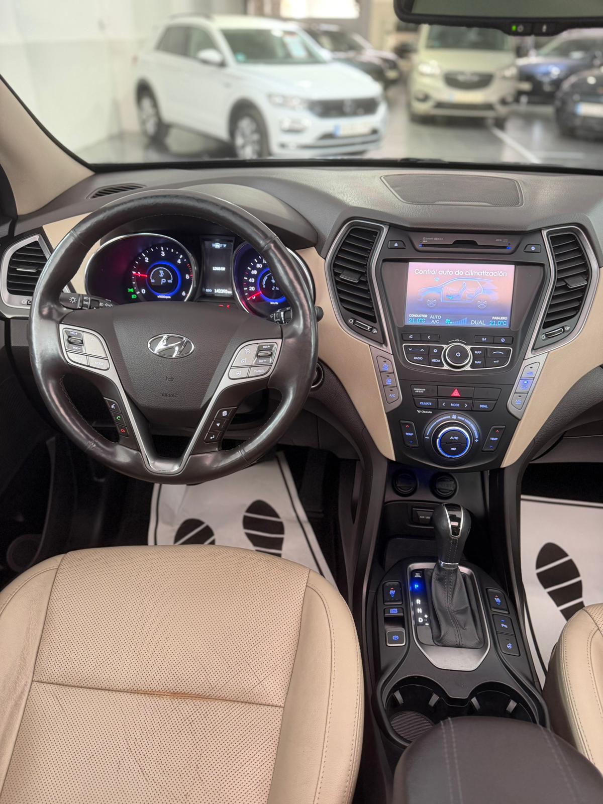 HYUNDAI SANTA FE 2.2 CRDI TECNO 200CV 4X4 7PLAZAS - Imagen 11