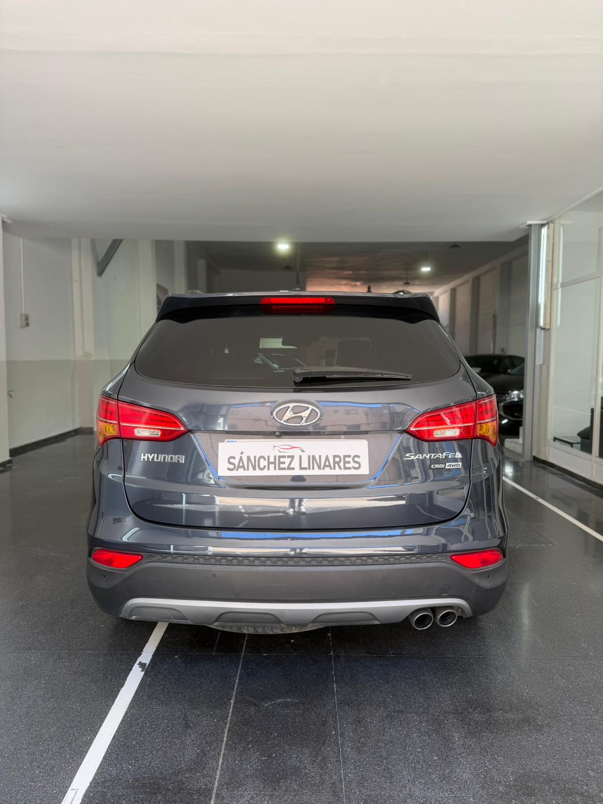 HYUNDAI SANTA FE 2.2 CRDI TECNO 200CV 4X4 7PLAZAS - Imagen 7