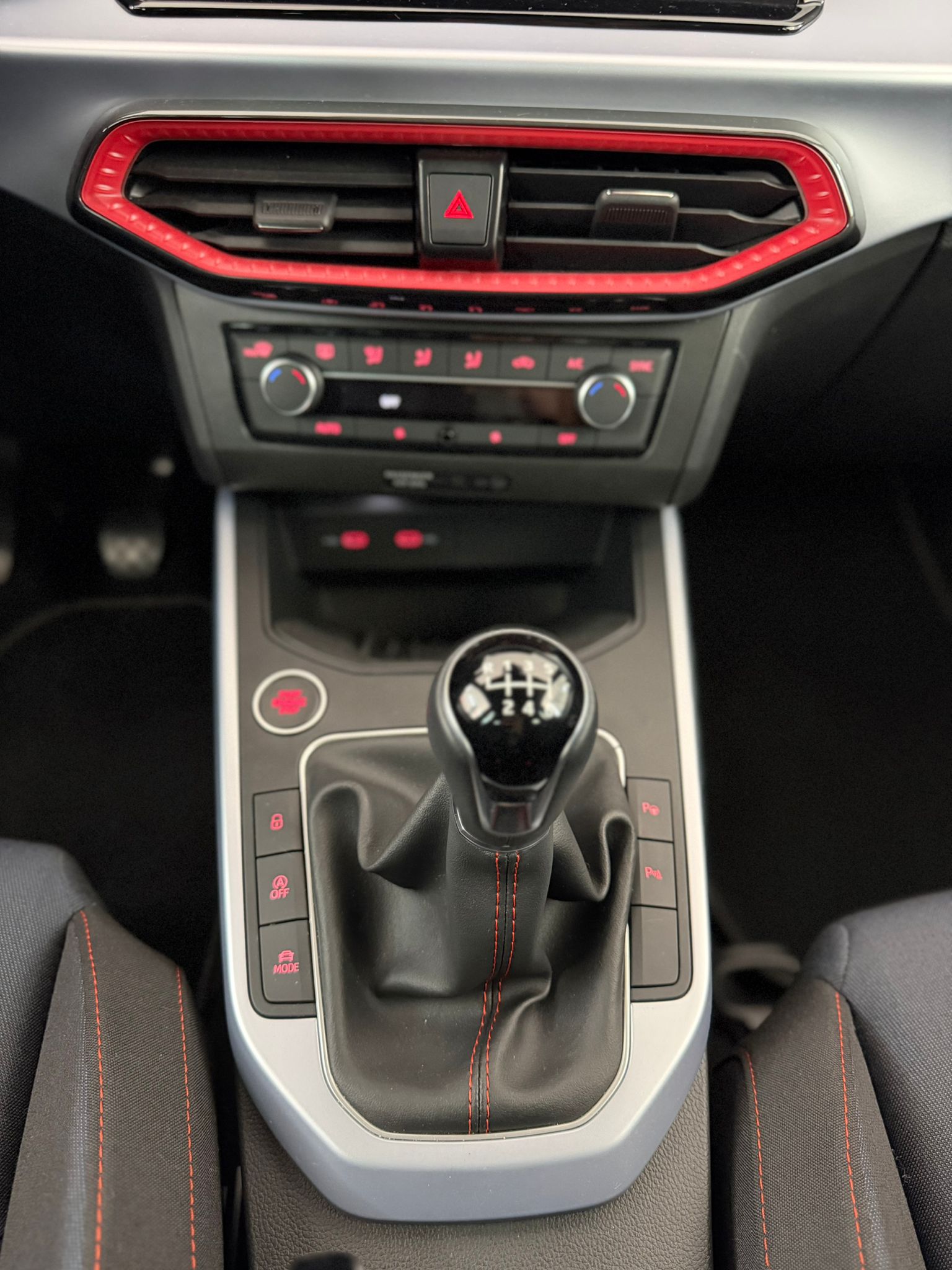 SEAT ARONA 1.0 TSI FR SPECIAL EDITION 115CV 2024 - Imagen 14